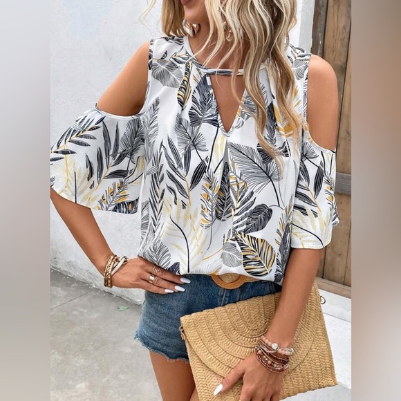 Emery Rose Tropical Cold Shoulder Cut Out Blouse - Picture 1 of 8